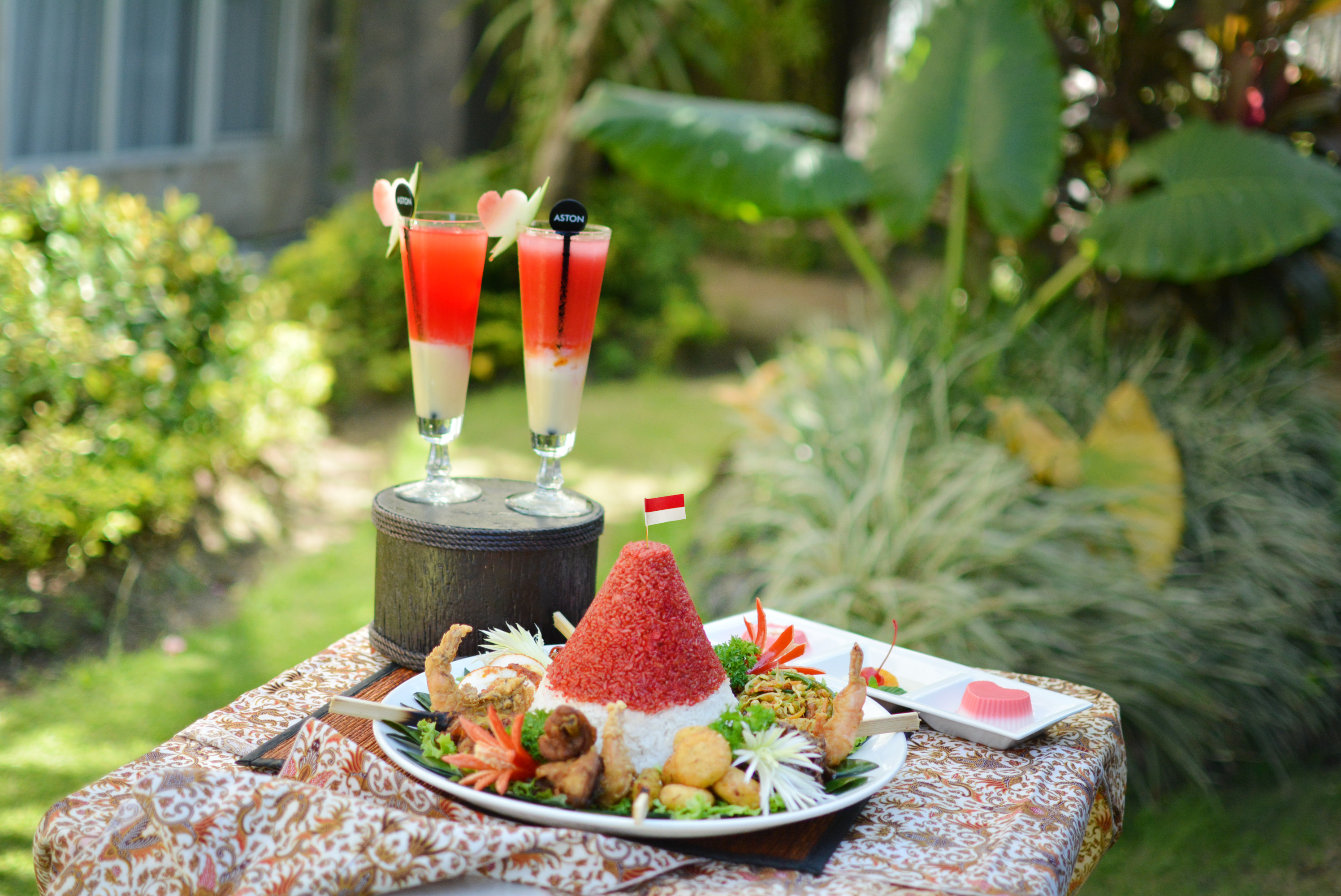 Ada Tumpeng Merah Putih di Aston Denpasar Hotel & Convention Center/istimewa