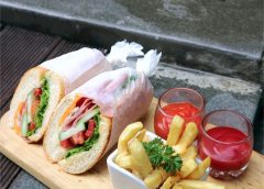 Subway Sandwich di Hotel Aston Pasteur/istimewa