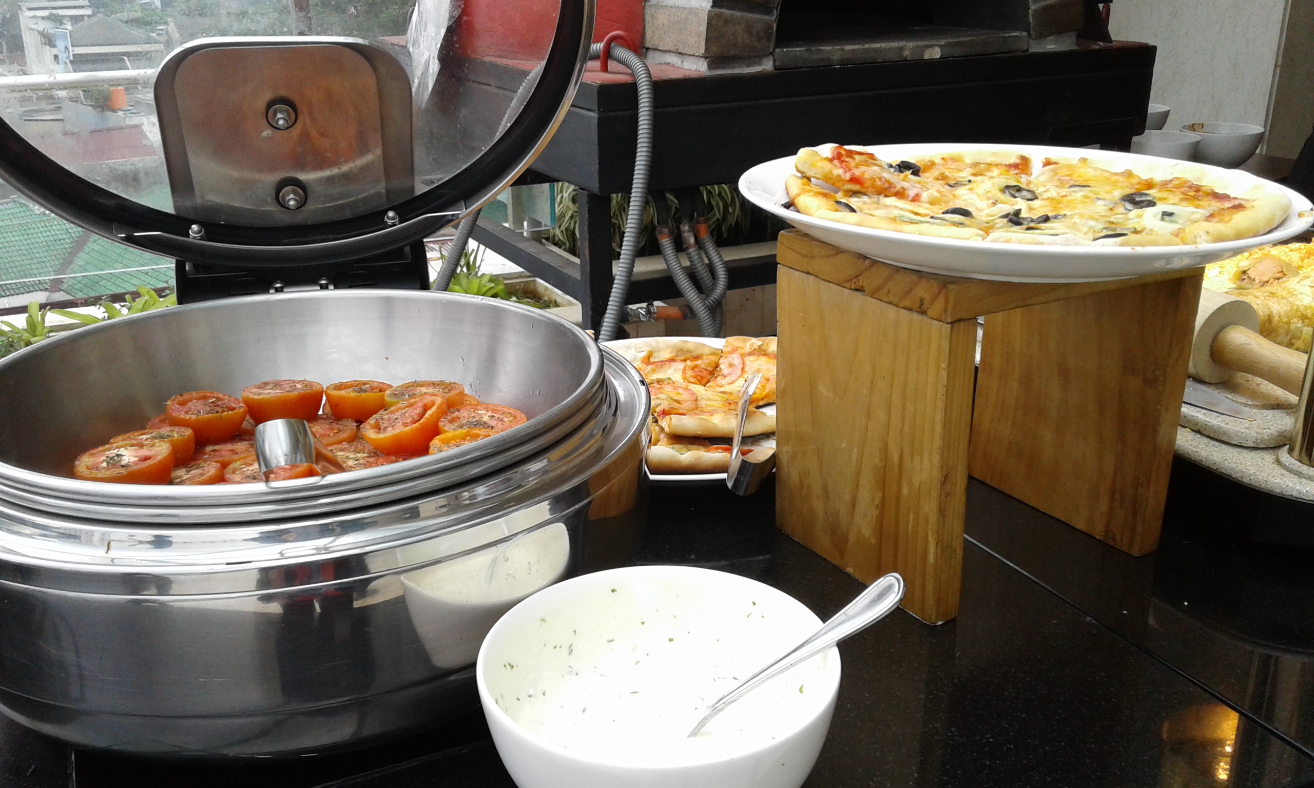 ‘Sunday Brunch’ Crowne Plaza Bandung Hadirkan Aneka Pizza dan Pasta/Bisnis-Novi