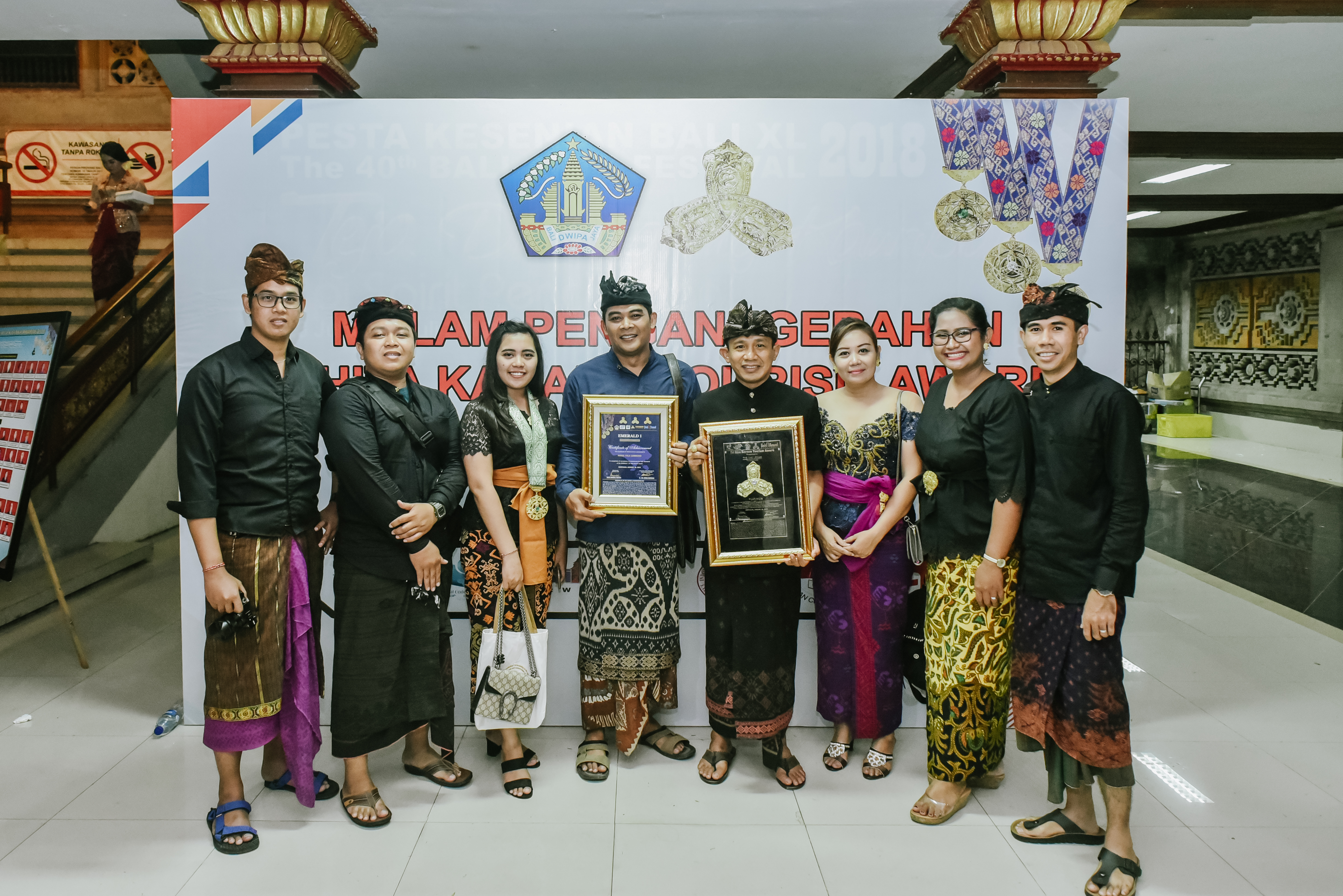Konsisten Menjaga Ajeg Bali, The ONE Legian & Hotel Vila Lumbung Raih Tri Hita Karana Awards/istimewa