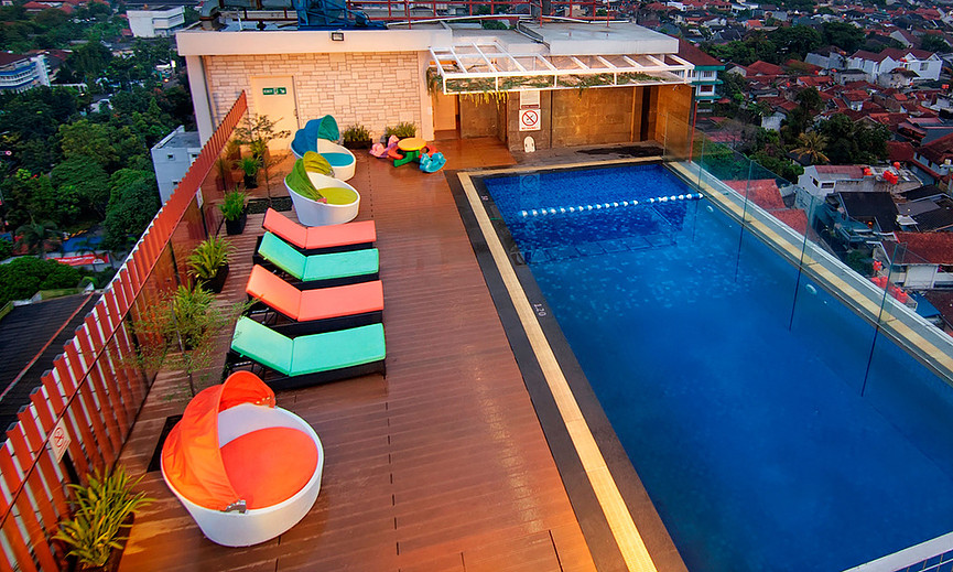 Rooftop Swimming Pool Prime Park Hotel Bandung/istimewa