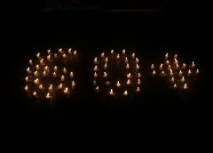 Kembang Api dan Lilin 60+ Ramaikan Aksi Earth Hour Di The Papandayan