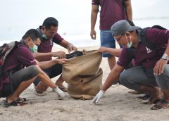 The ONE Legian dan Hotel Vila Lumbung Gelar Program “Beach Clean Up Day & Cleaning Blitz”/istimewa