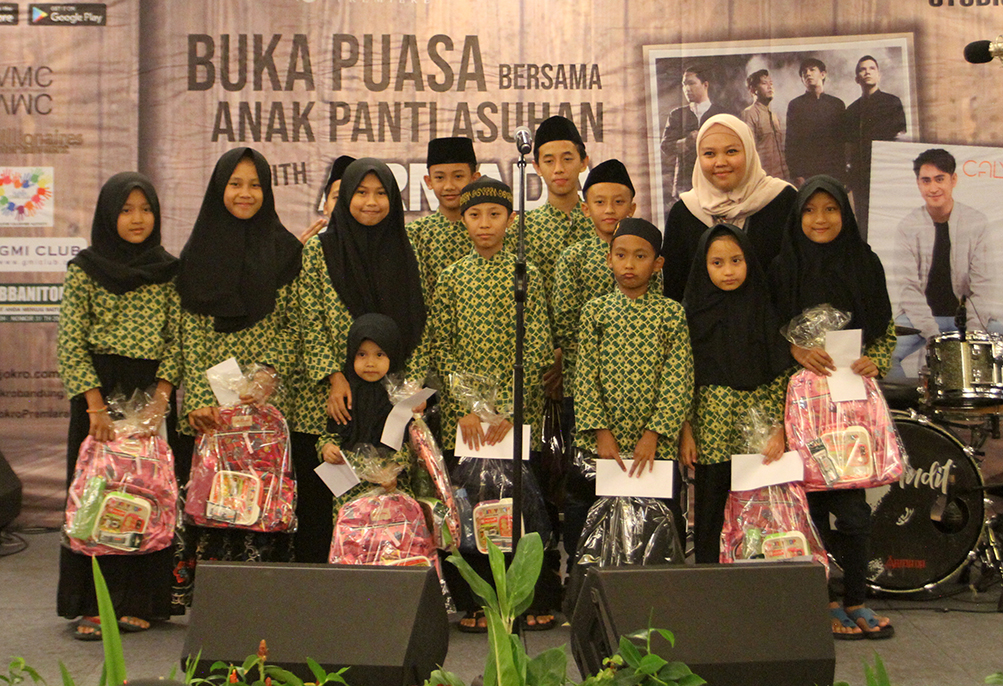 Grand Tjokro Premiere Bandung Berbagi Kebahagiaan dengan Anak Yatim