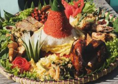 Uniknya Tumpeng Merdeka, Nasi Uduk Warna Merah Putih di Best Western Premier La Grande Hotel Bandung