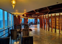 Infinite Lounge & Resto Crowne Plaza Bandung