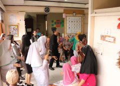 De Paviljoen Bandung Berbagi Kebahagiaan di Panti Jompo