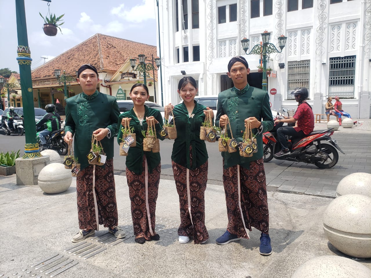 Horison Ultima Riss Malioboro Yogyakarta Bagikan 206 Tanaman Krokot