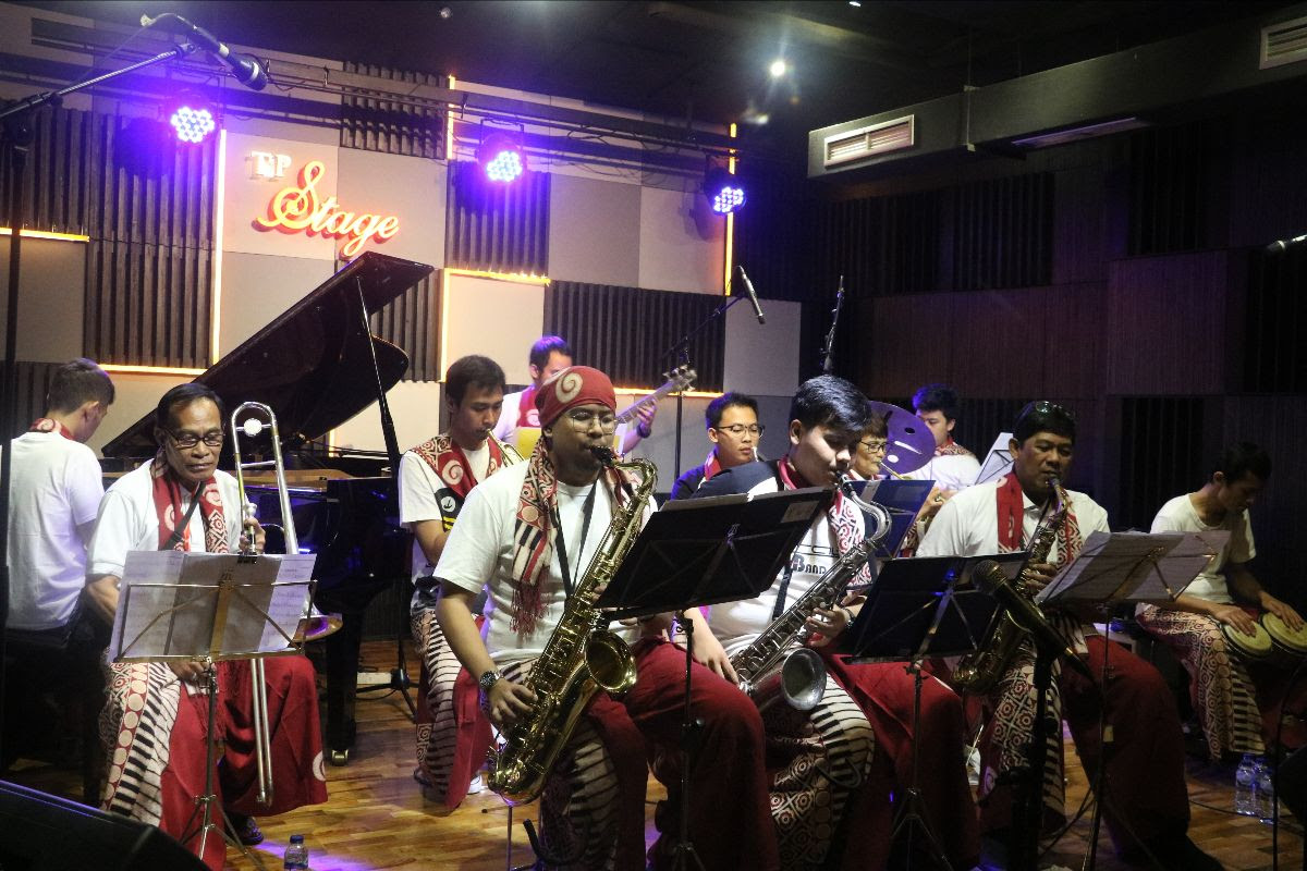 Farabi Big Band, Dwiki Dharmawan dan EYM Trio Ramaikan Panggung TP Jazz Weekend