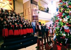 Hotel Borobudur Jakarta Sambut Bulan Desember dengan Christmas Tree Lighting Ceremony