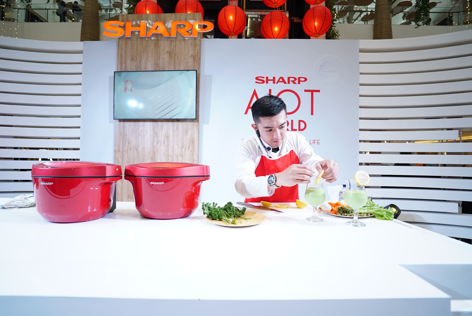 Intip Kemeriahan Pameran Sharp AIoT World di 23 Paskal Bandung