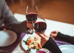 Ungkapkan Rasa Kasih Sayang dengan Makan Malam Romantis di Holiday Inn Bandung Pasteur