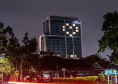Crowne Plaza Bandung Sebarkan Harapan Positif Melalui Lights of Love