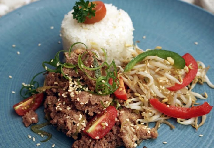 Menikmati Menu Spesial di Holiday Inn Bandung Pasteur Mulai dari Rp25.000